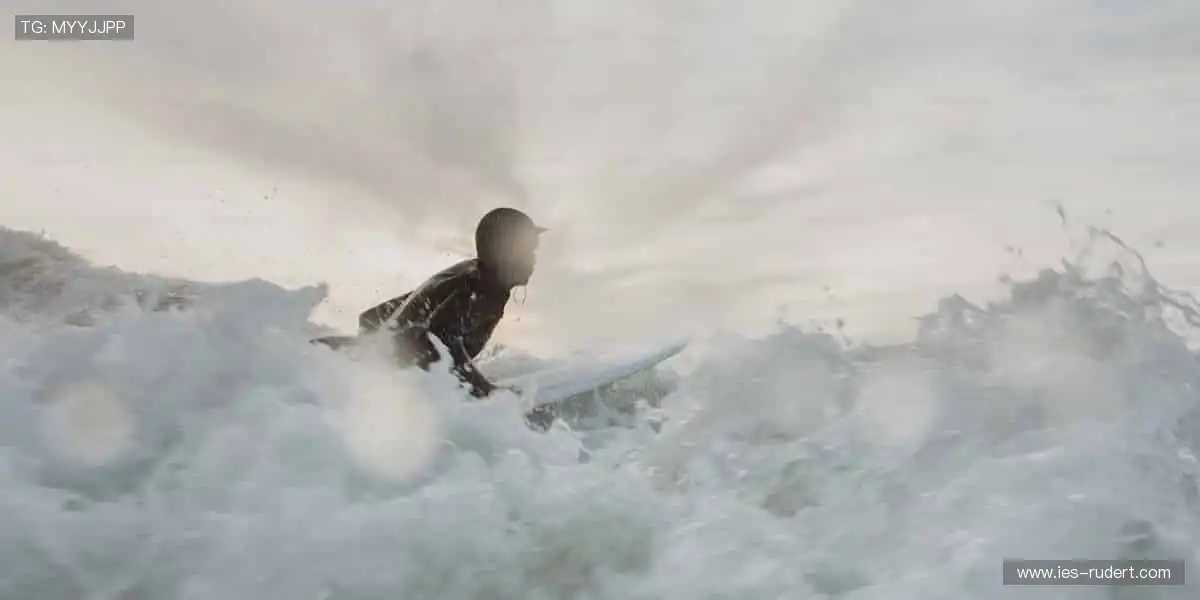 🎮电竞周边集结，释放指尖的力量！